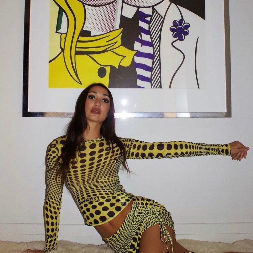 OMIGHTY Illusion Set in Black and Yellow